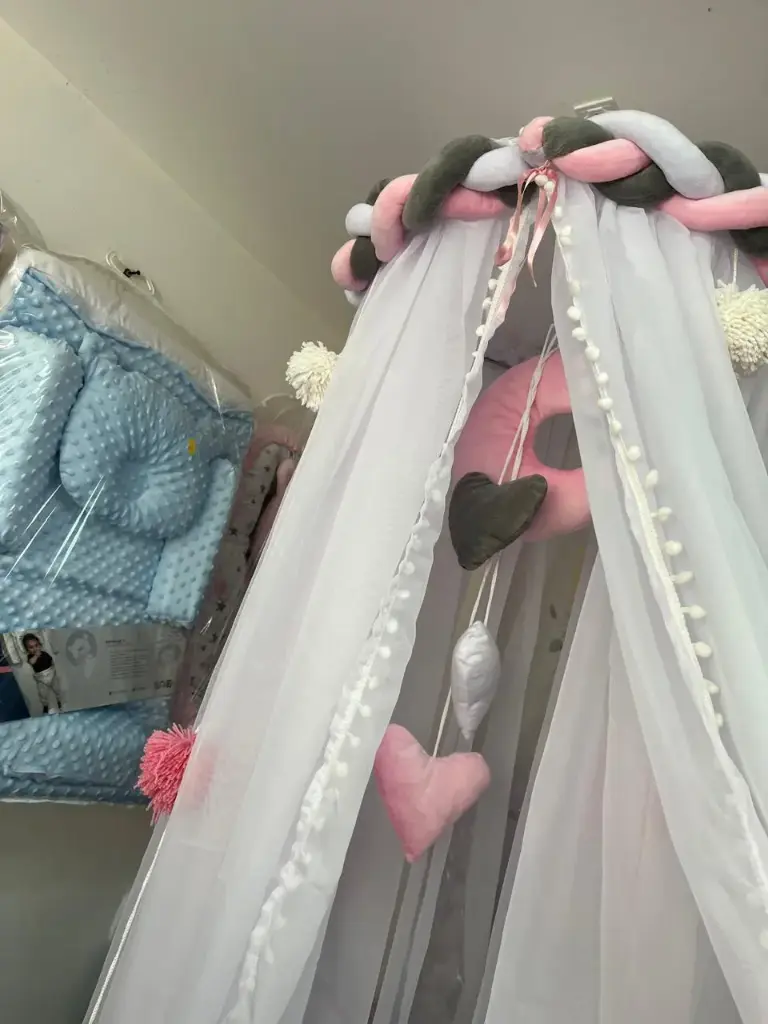 Toldillo 7,30x2 Trenza, en velo suizo.