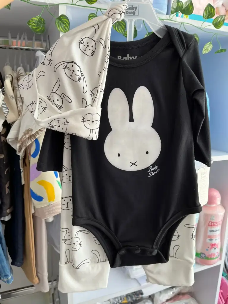 Conjunto bebé conejo, erizo 